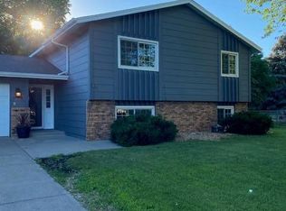 11909 Louisiana Cir N, Champlin, MN 55316