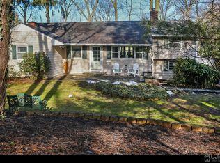 35 Rayle Ct, Metuchen, NJ