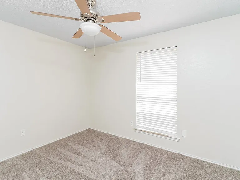 6001 Old Mill Ct — Photo 12
