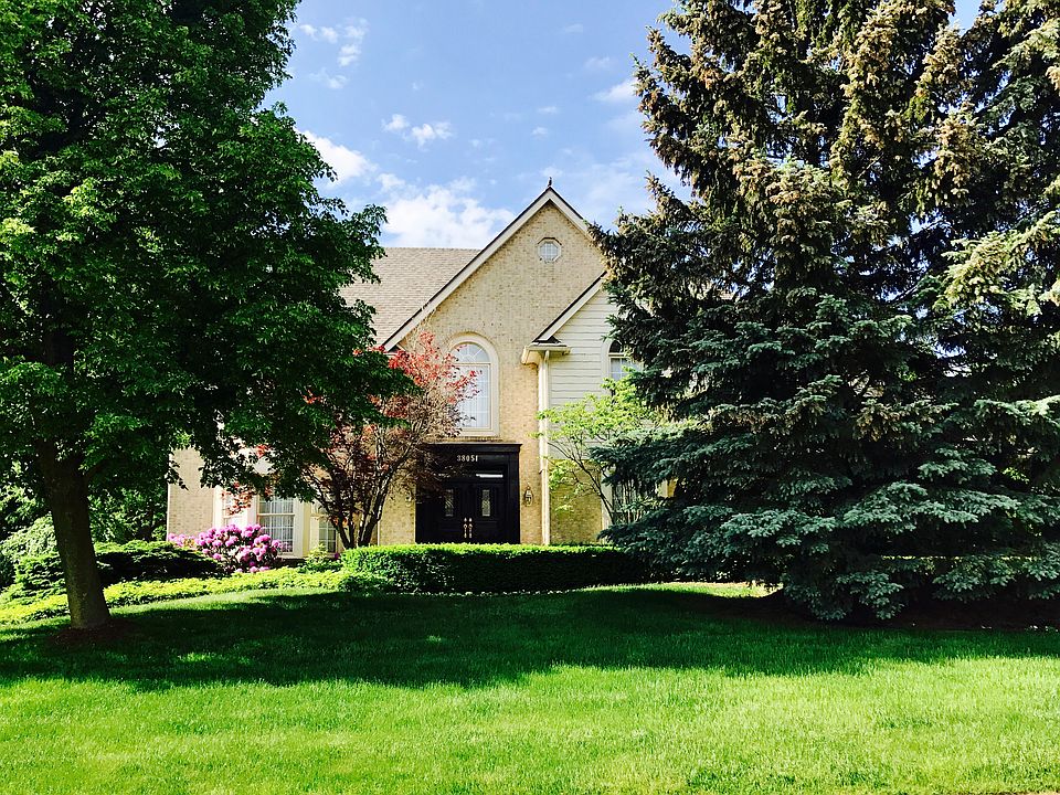 2nd image of 38051 Turnberry Ct