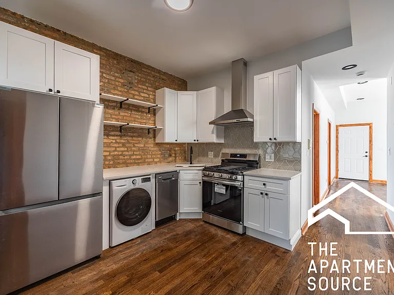 2842 W Augusta Blvd #2W — Photo 1