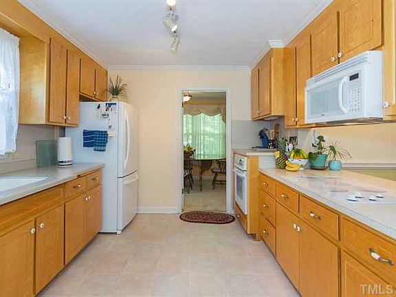 3rd image of 107 Maluli Dr