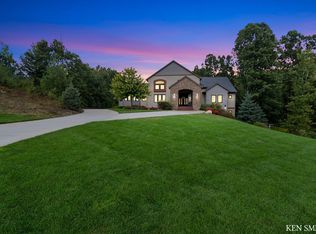 3861 Woodstream Dr SW, Grand Rapids, MI 49534