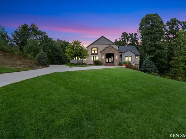 3861 Woodstream Dr SW, Grand Rapids, MI 49534