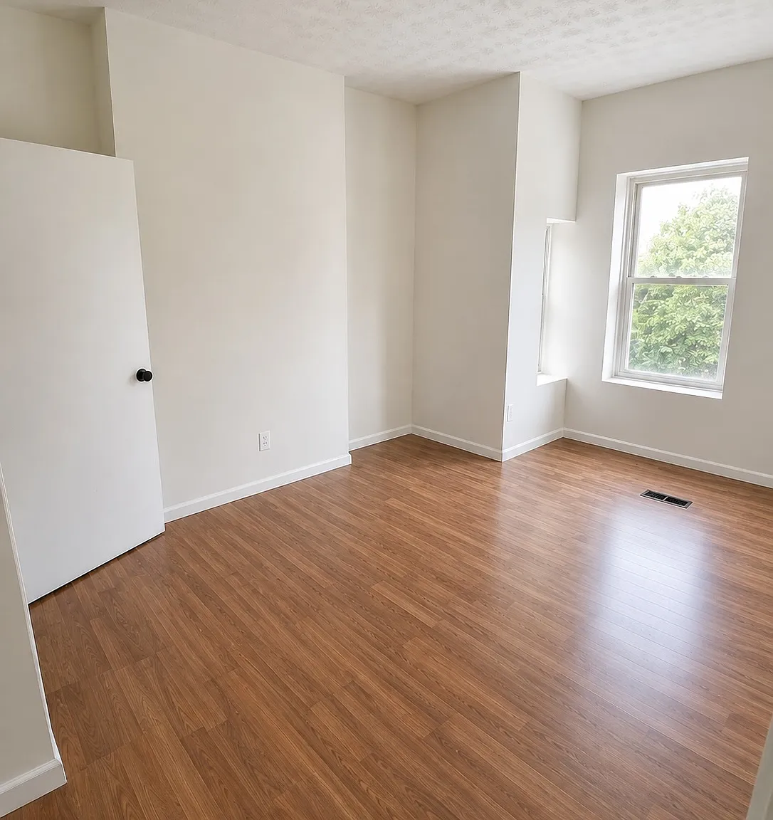 10 bed, 4000 sqft, $800 — Photo 4