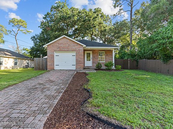 2nd image of 10621 OAK CREST Drive