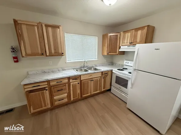 1112 Jefferson Ave, Yakima, WA 98902