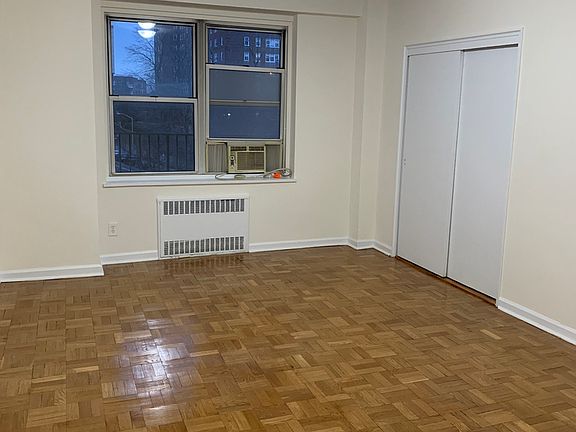 4th image of 735 Kappock St #10BA