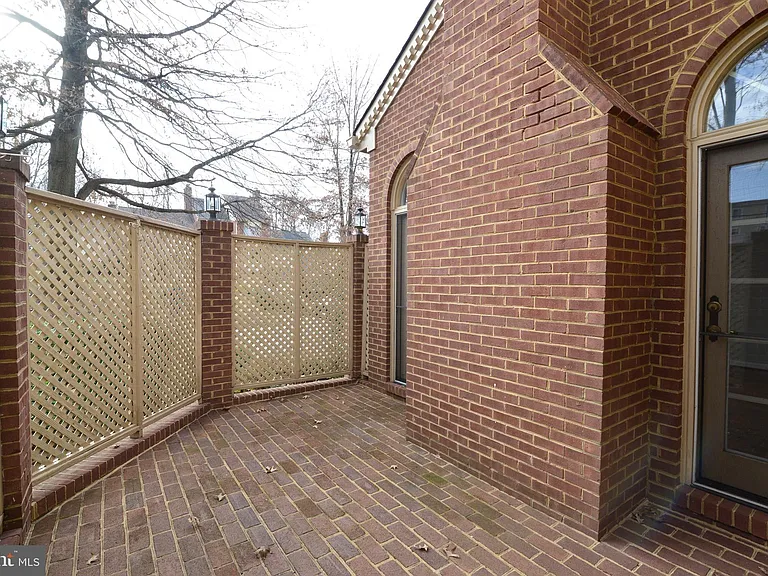 10200 Aspen Willow Dr — Photo 21
