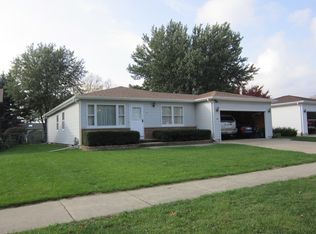 12 N Clifton Ave, Elgin, IL 60123