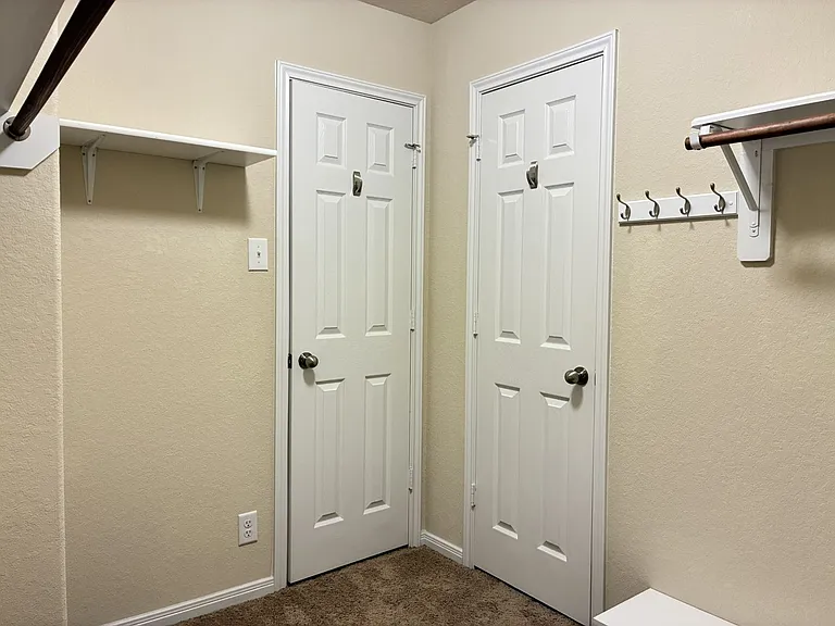 2588 Hallmark Oak St — Photo 17