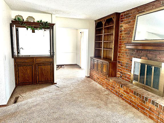 4th image of 1312 Summerton Pl