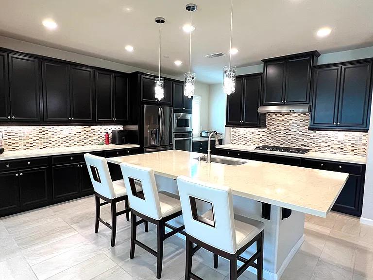 2410 Trail Dust Ln — Photo 3