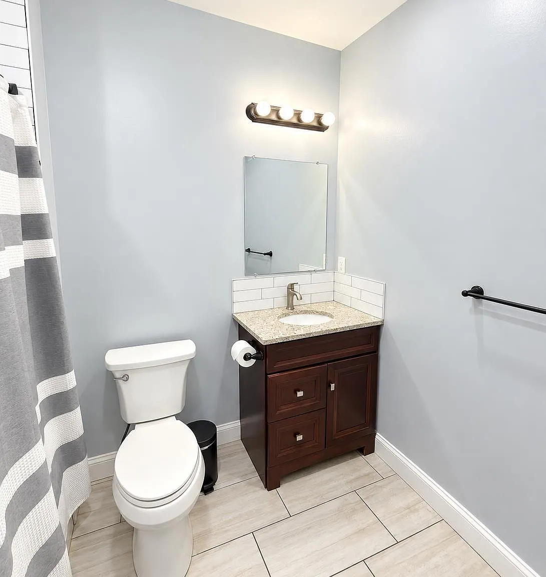 3 bed, 2.0 bath, 2886 sqft, $3,200 — Photo 4