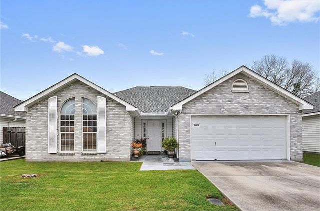 1st image of 2620 Carrie Ln