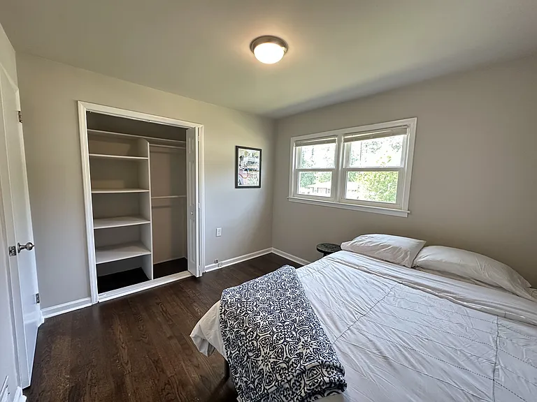 1920 Janet Ln — Photo 7