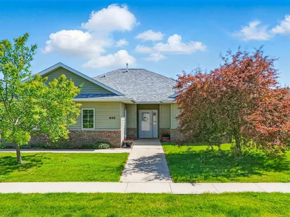 602 W Orange St, West Branch, IA 52358