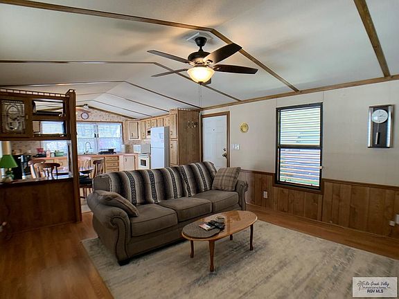 5th image of 709 E Palmera Dr