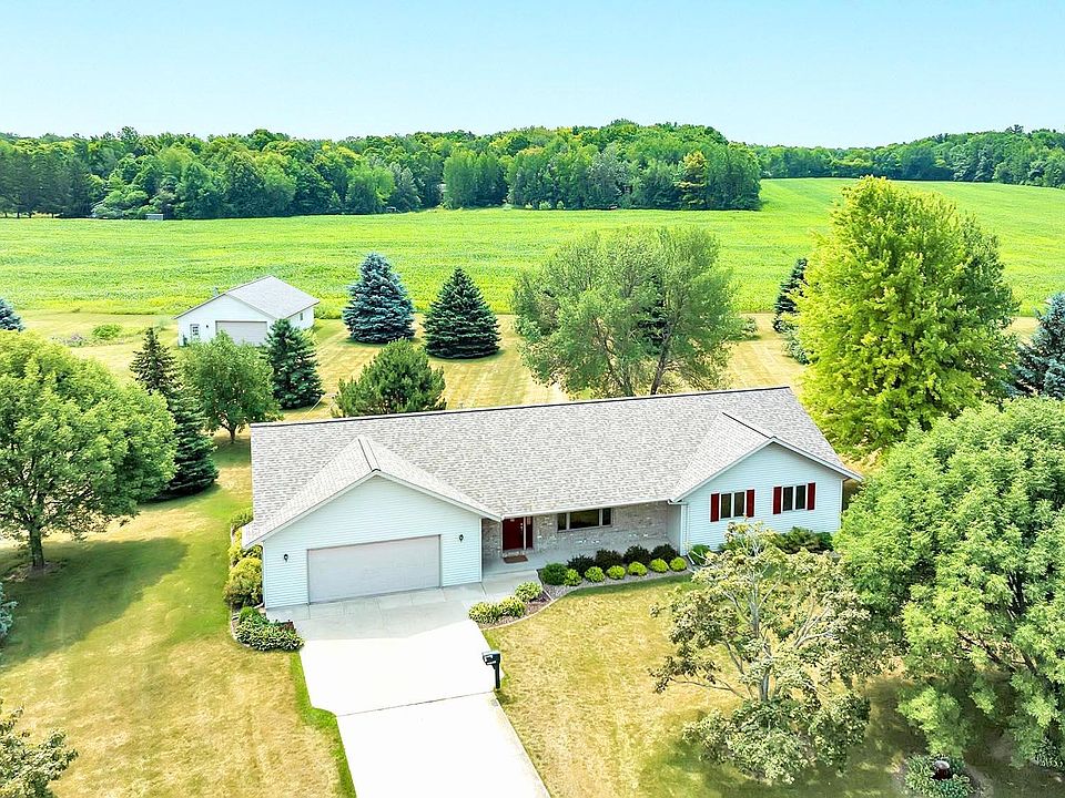 1st image of 5844 Clover Valley Dr