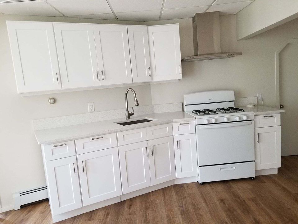 1st image of 4176 Parsons Blvd Floor 1