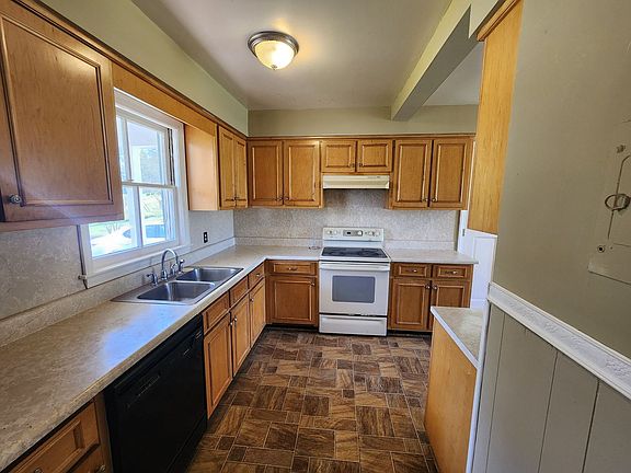 2nd image of 1097 Bolton Ct