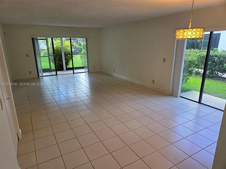 413 Lakeview Dr #104 — Photo 9