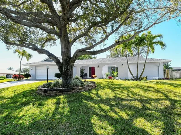 6801 13th Ave W, Bradenton, FL 34209