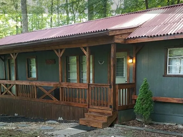 50 Maple Ln, Orrtanna, PA 17353