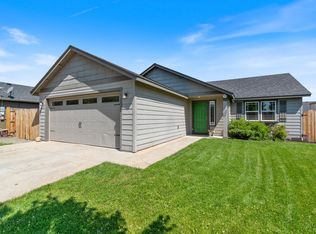 3153 SW Evergreen Ave, Redmond, OR 97756