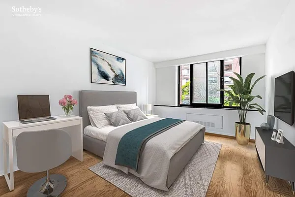 Sold by Sotheby's International Realty | media 6