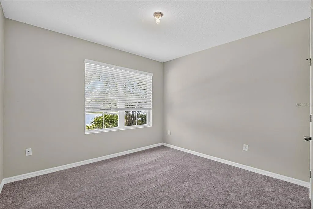 3 bed, 2.0 bath, 1676 sqft, $2,350 — Photo 4