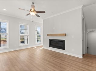 124 Stonehouse Dr, Cumming, GA 30040