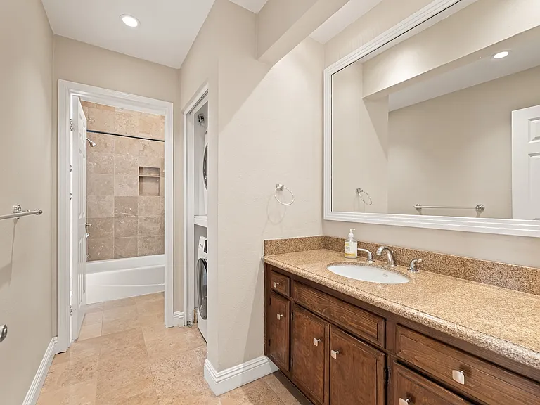 8600 Tuscany Ave #424 — Photo 24