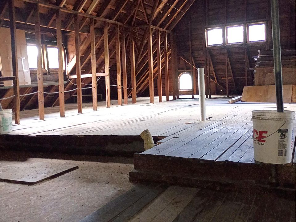 1st image of 510 Pleasant St #7
