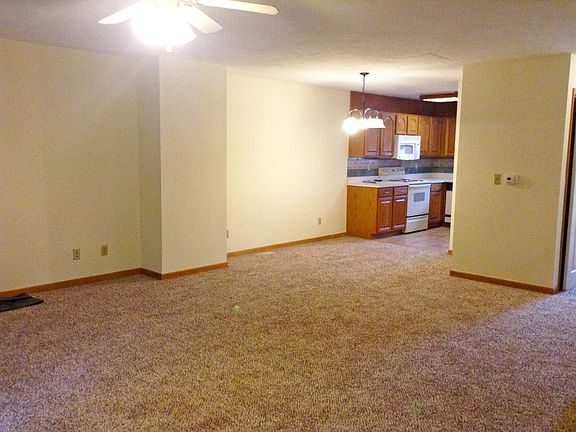 3rd image of 892 Tremont St #898