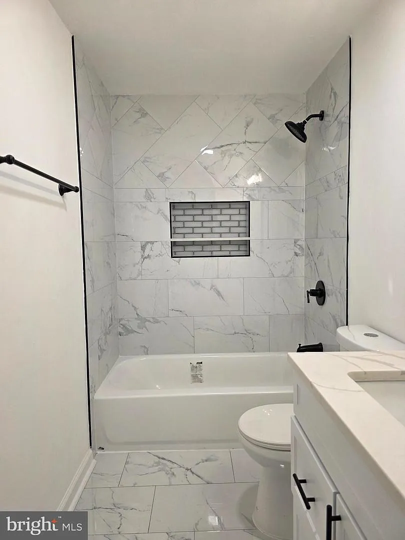 23 Park Square Dr photo 1