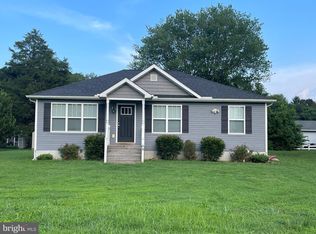 68 Columbia Rd, Colonial Beach, VA 22443