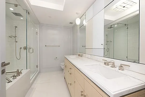 Rented by Domus Realty | media 44