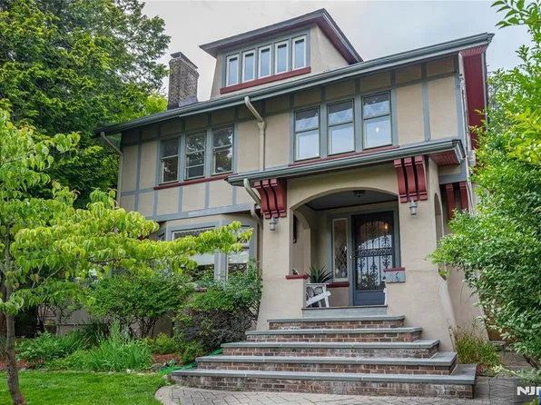 16 Upper Mountain Ave, Montclair, NJ 07042