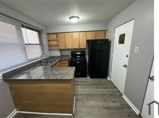 7706 S Jeffery Blvd, Chicago, IL 60649