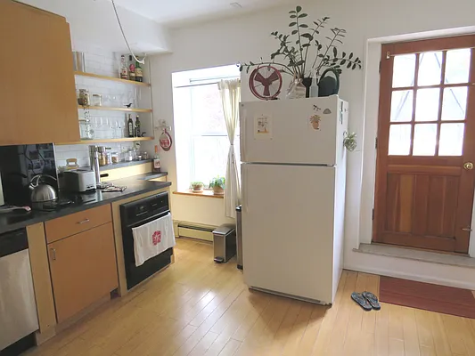 Rented by Avenue Sotheby's International Realty | media 3