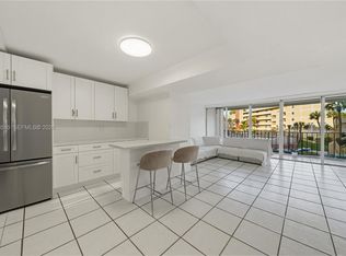 9210 Fontainebleau Blvd APT 207, Miami, FL 33172