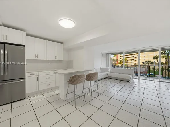 9210 Fontainebleau Blvd APT 207, Miami, FL 33172