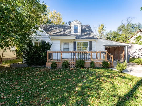 6608 SW 16th St, Des Moines, IA 50315