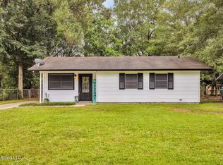 229 Linda Dr, Ocean Springs, MS 39564