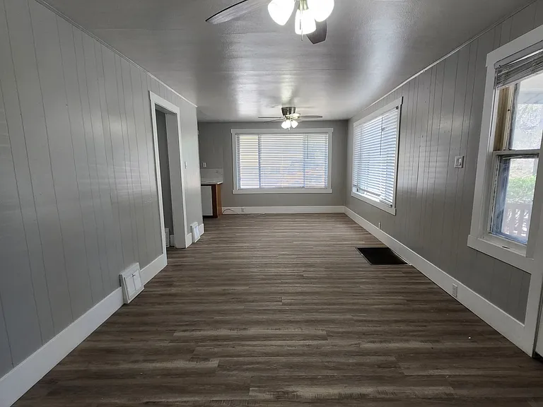 1011 N Front St — Photo 15