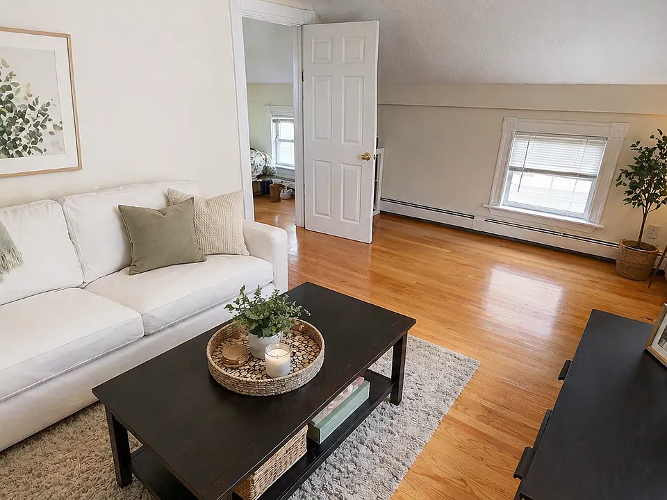 8 Lincoln St #2