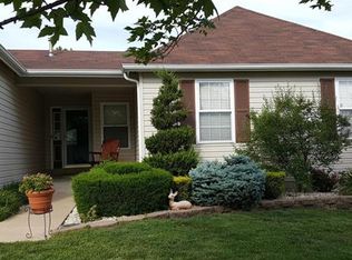 8 Fawn Lake Dr, Saint Peters, MO 63376