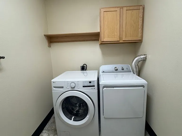 Littlefield Apartments — Photo 15