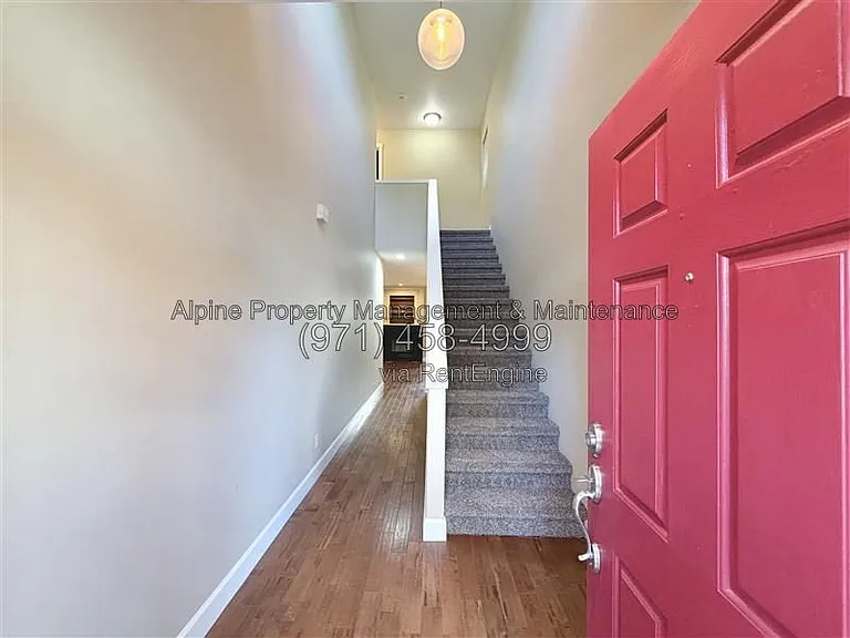 5758 NE Damsel Dr — Photo 2